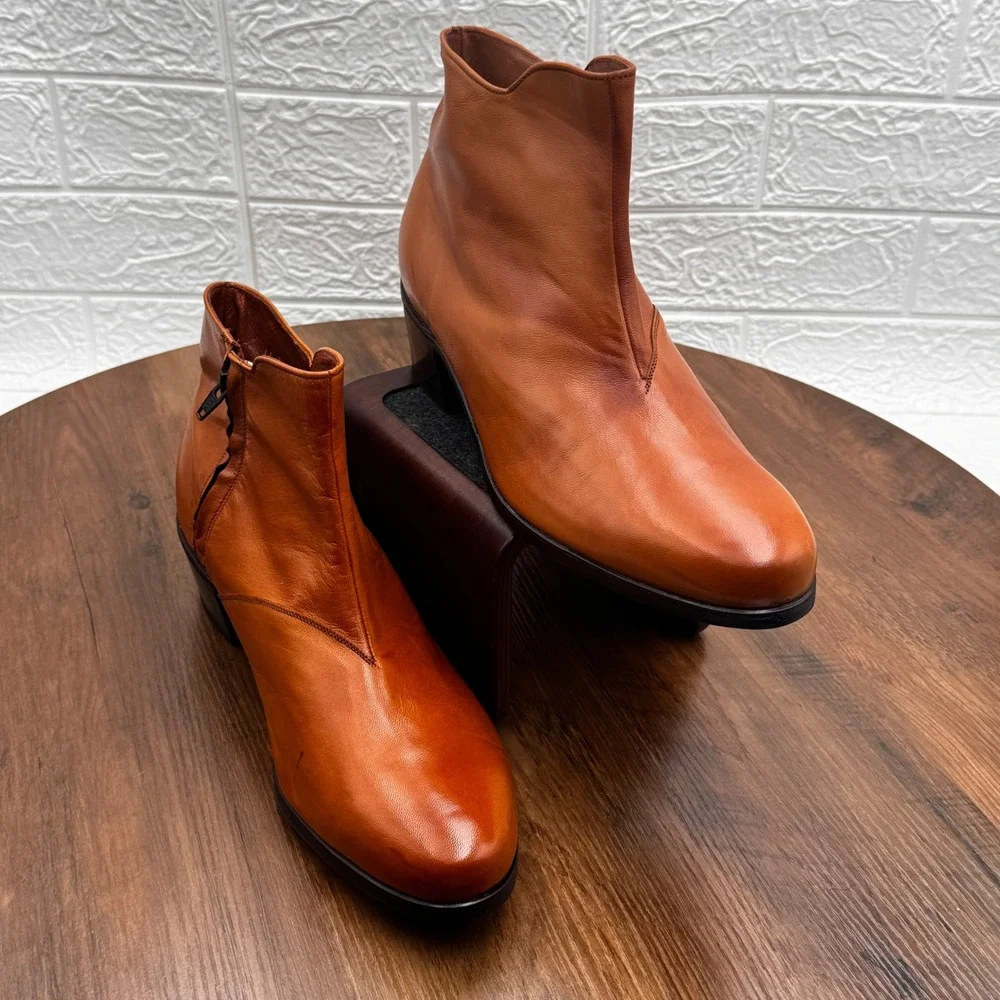NOS Vintage 70s Florsheim Duke Leather Boots 11 D Gold Tan Side Zip Beatle NIB⁠